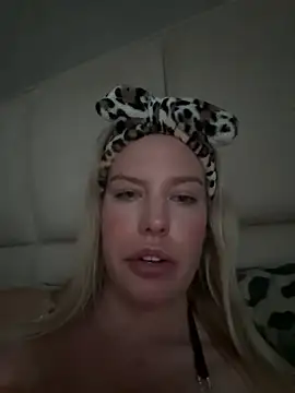 Chloemillerrxx Adlı Modelin Canlı Sohbet Odası