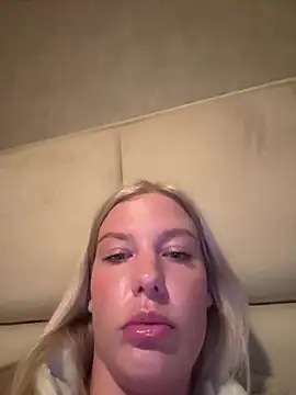 Chloemillerrxxのライブチャットルーム