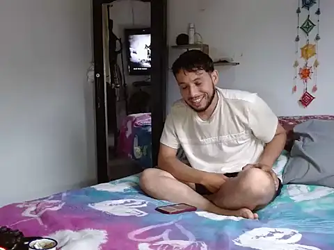 curvivan Adlı Modelin Canlı Sohbet Odası
