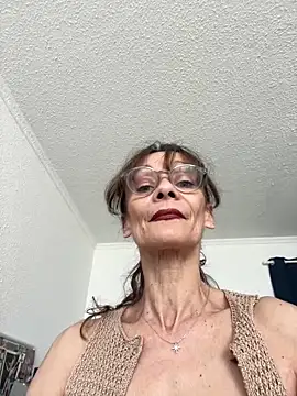חדר צ'אט בשידור חי של Chris06d22@xh