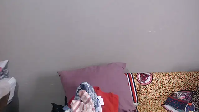 GrandBustyMelon чат на живо