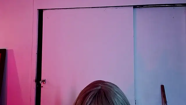 Melissa_Adamsx Adlı Modelin Canlı Sohbet Odası