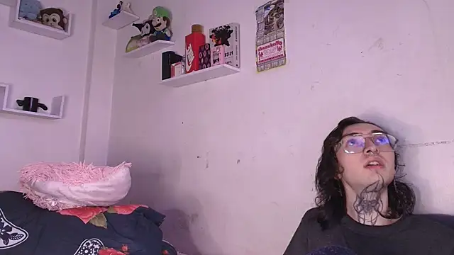 annyharriis чат на живо