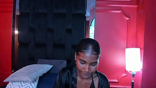 halleylorens' Live Chat Room