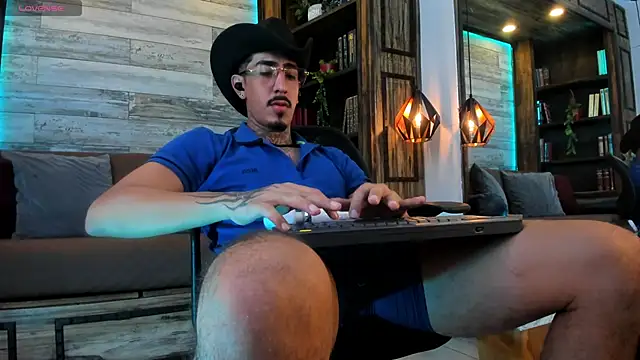 Donovan_Desmond Show Webcam