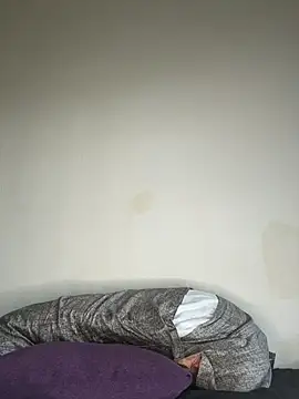 Baby_Eva23's Live Chat Room