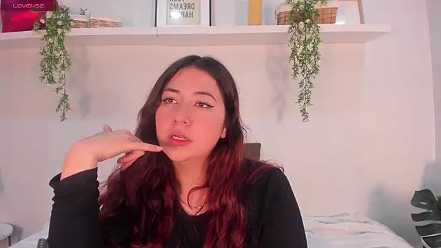Nicolle_Evanss_ Ruang Obrolan Langsung