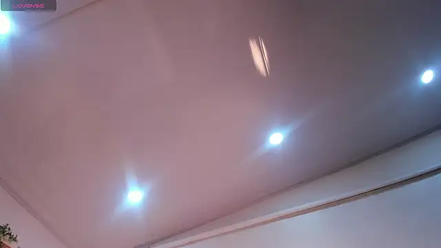 חדר צ'אט בשידור חי של Nicolle_Evanss_