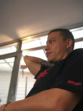 Sala de chat ao vivo de AlphaMasterXxx