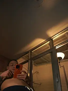 חדר צ'אט בשידור חי של AlphaMasterXxx