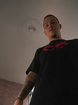 Živá chatovací místnost AlphaMasterXxx