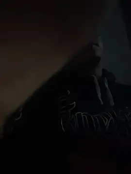 חדר צ'אט בשידור חי של AlphaMasterXxx