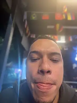 AlphaMasterXxx Cameră chat live