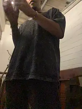 AlphaMasterXxx 실시간 채팅방