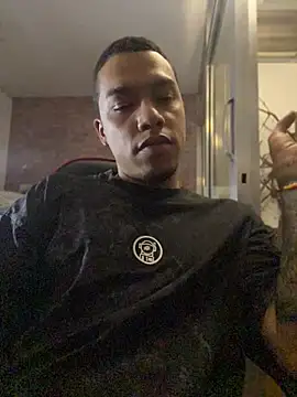 AlphaMasterXxx Live Chatraum