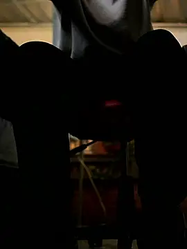 AlphaMasterXxx Live Chatrum