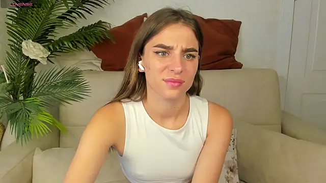 חדר צ'אט בשידור חי של lasly_moon