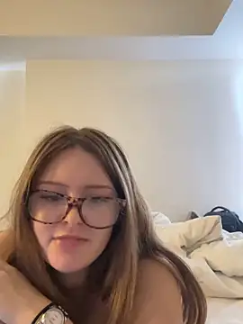 cherryrosealiee Adlı Modelin Canlı Sohbet Odası