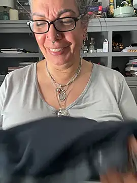 dieseldame1313 Live Chatraum