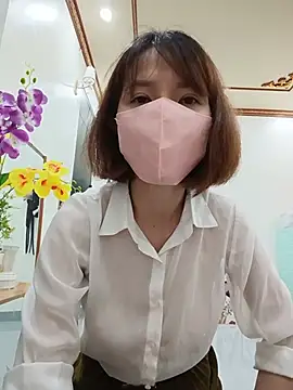 غرفة دردشة Emma_Linh المباشرة
