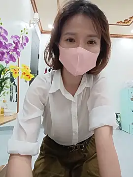 Pokój czatu na żywo – Emma_Linh