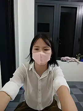 Emma_Linh's Live Chat Room