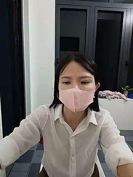 Emma_Linh's Live Chat Room