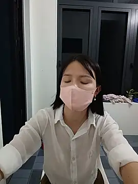 Emma_Linh's Live Chat Room
