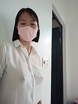 Pokój czatu na żywo – Emma_Linh