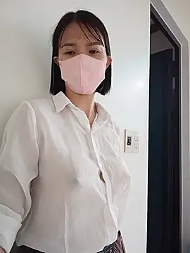 غرفة دردشة Emma_Linh المباشرة
