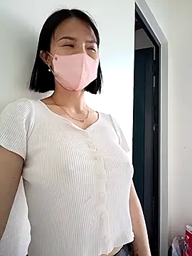 Pokój czatu na żywo – Emma_Linh