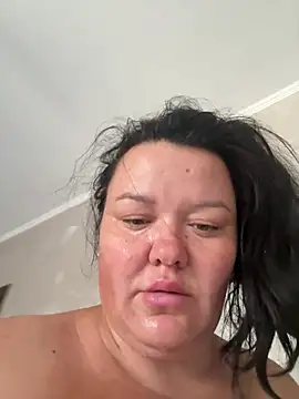 Živá chatovací místnost SunnyLeila2101