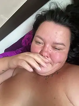 Pokój czatu na żywo – SunnyLeila2101