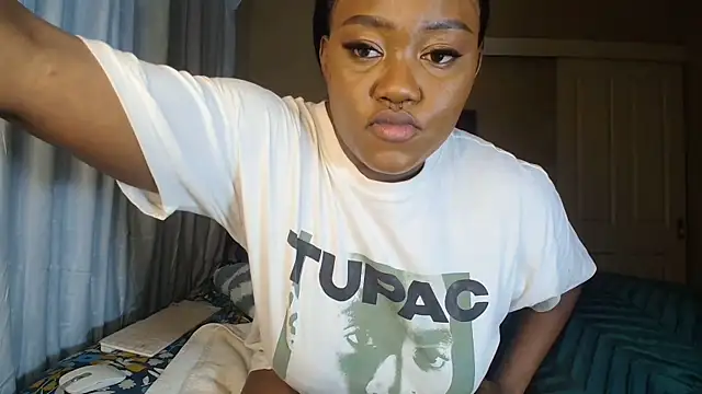 nanababe1's Live Chat Room
