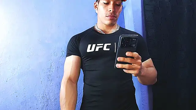 Sala de chat en directo de miiguell_magnoo