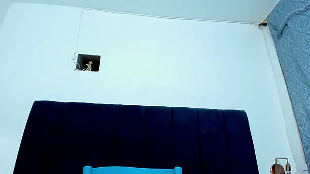 חדר צ'אט בשידור חי של cris_dulce