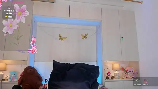LilyWhitneyのライブチャットルーム
