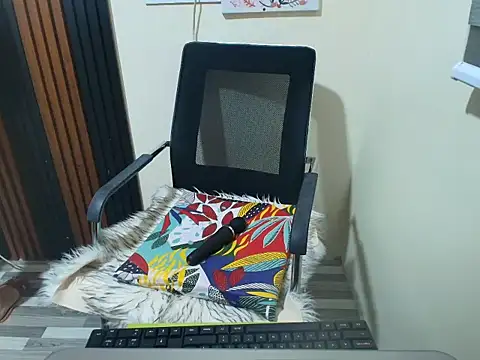 Živá chatovací místnost Sexy_clever18xx