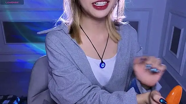 חדר צ'אט בשידור חי של _____Panda_____