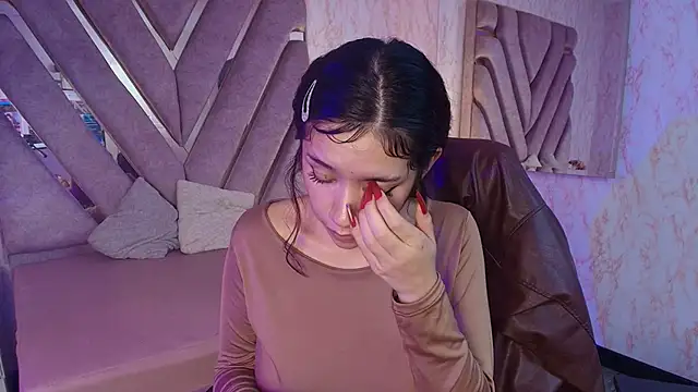 חדר צ'אט בשידור חי של redd_pandaa