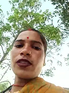 Živá chatovací místnost Sexy_Divya1