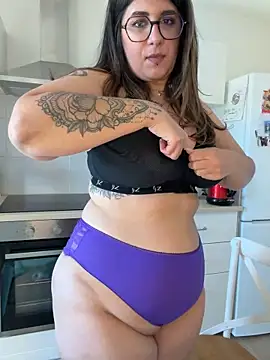 חדר צ'אט בשידור חי של MlleMargaux