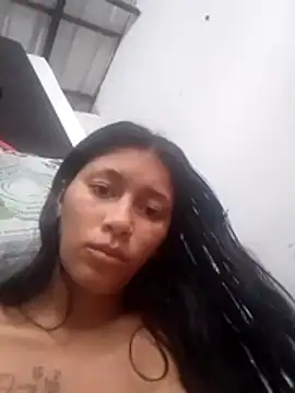 Kity_doll Adlı Modelin Canlı Sohbet Odası