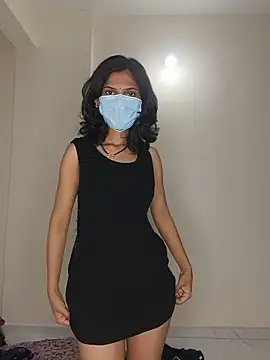 Shivani2002 Adlı Modelin Canlı Sohbet Odası