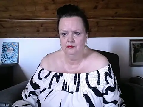 Živá chatovací místnost TiffanyMature