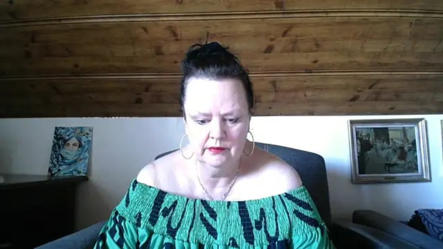 TiffanyMature Live Chatraum