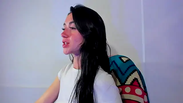 Chat soba uživo modela Amy_Kobold3