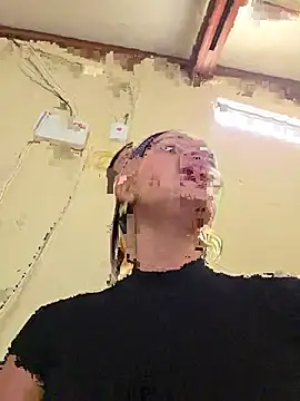 Mia_jhoonson 现场聊天室