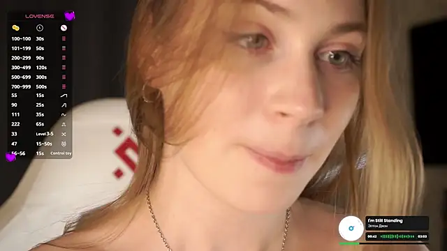 Stella_of_steel's Live Chat Room