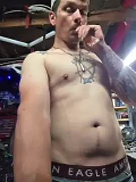 twistafatpipe Live Chatraum